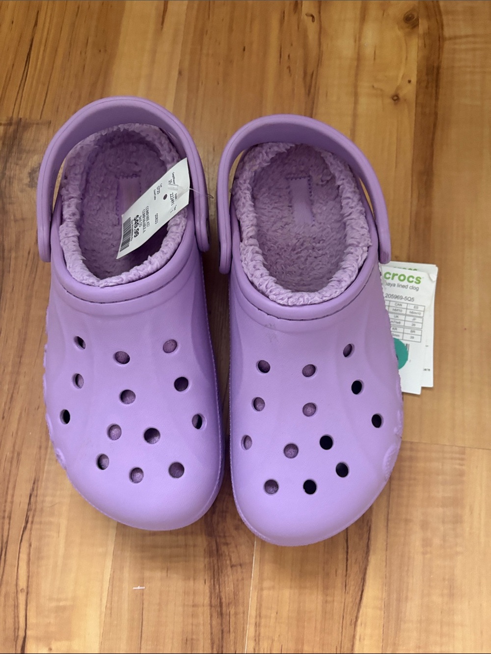 CROCS Adult Plush-Lined Clogs in Lavender